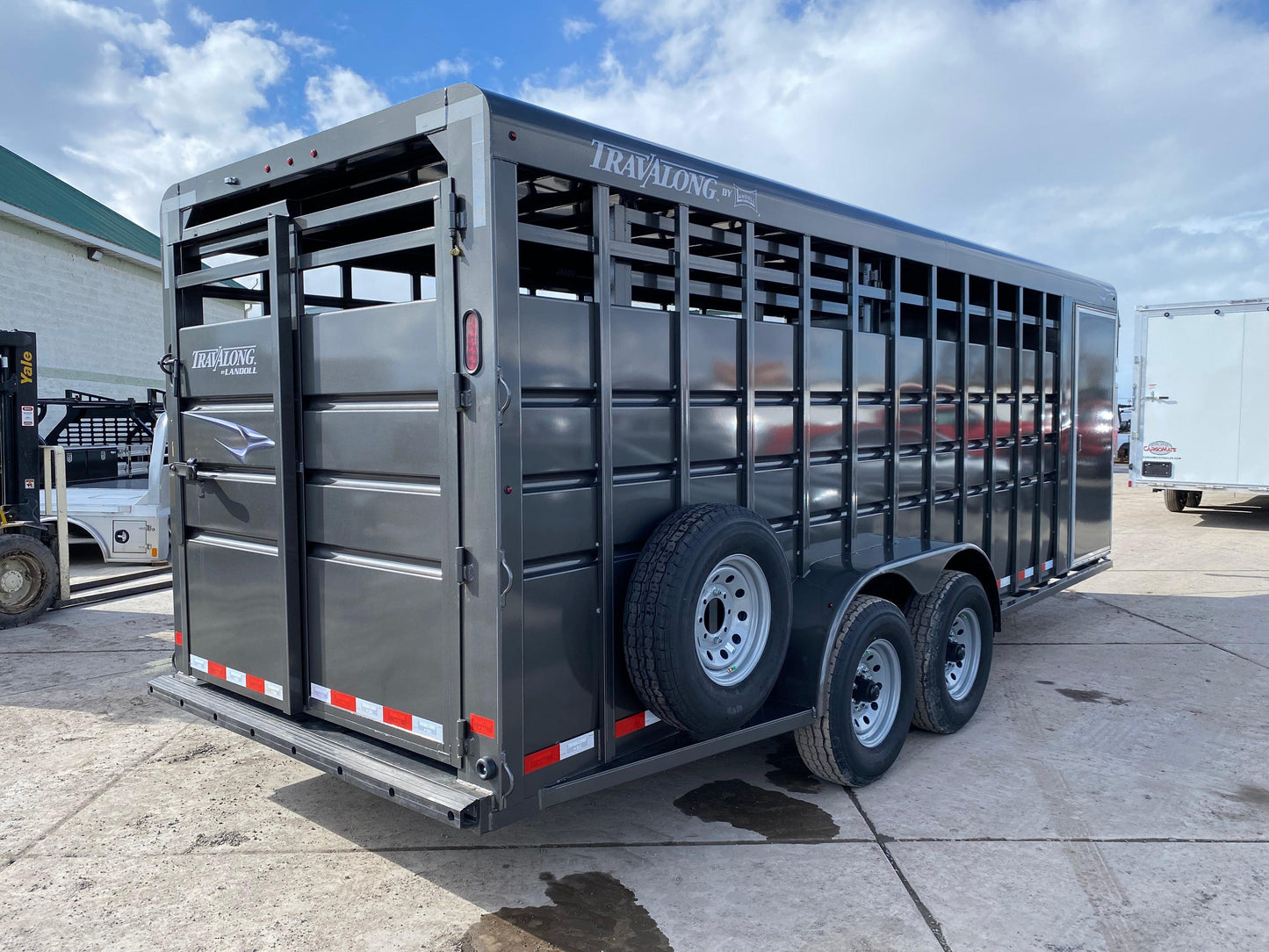 2023 Travalong 20' Livestock Trailer